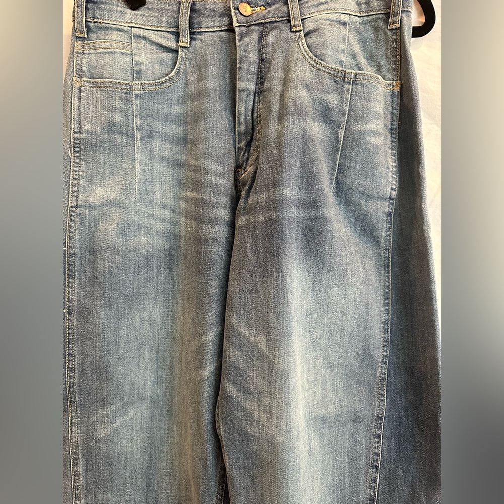Pilcro Blue barrel Wide-Leg Jeans - Picture 2 of 4
